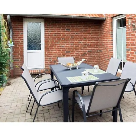 Waterkant Comfortable بيت للعطل *